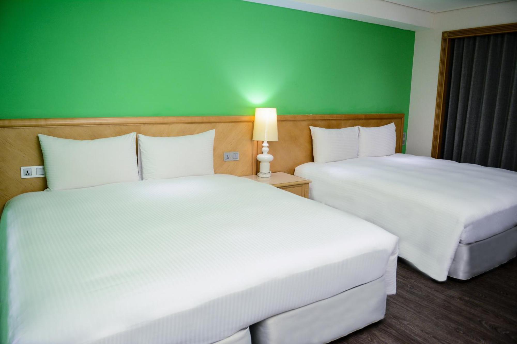 Green World Triple Beds Tajpej Zewnętrze zdjęcie